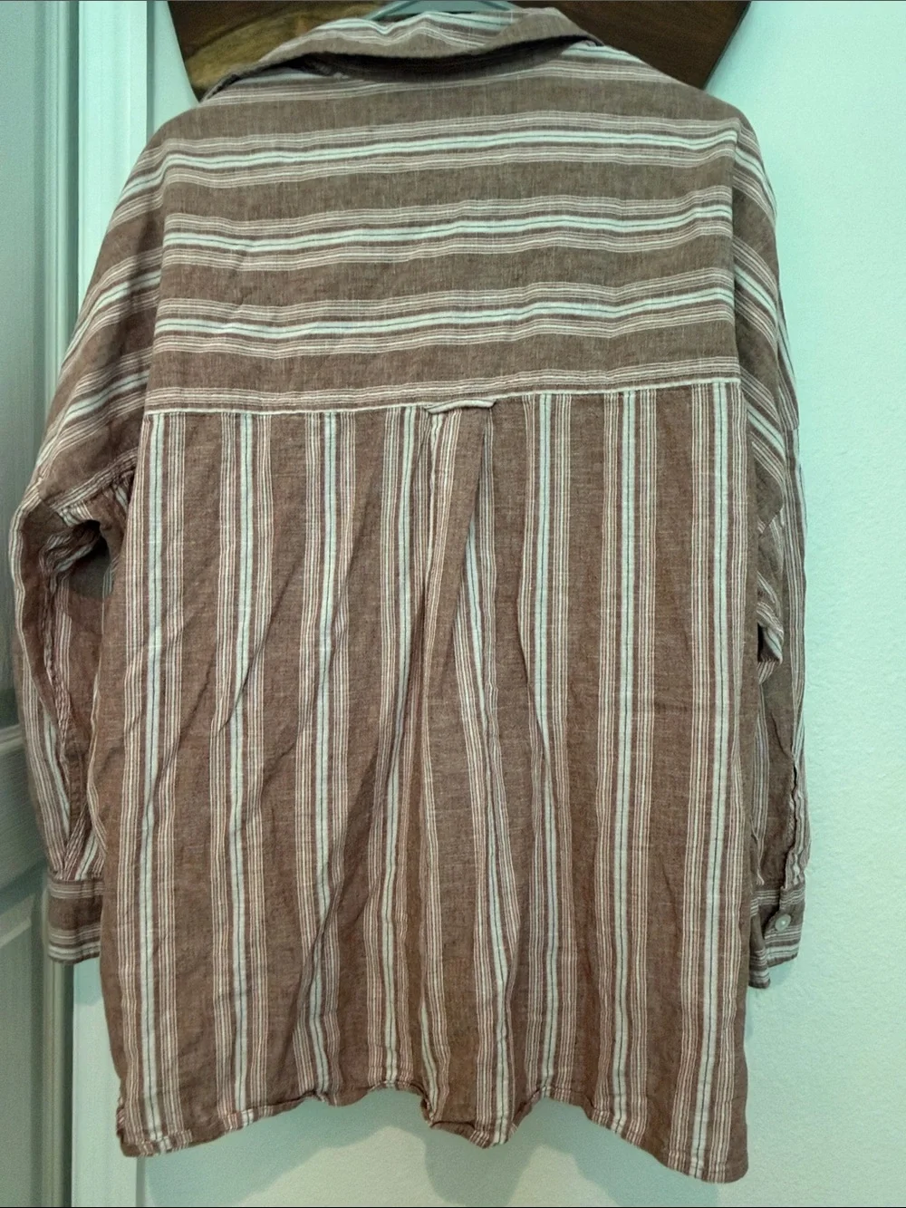 American Eagle Outfitters women Striped Button-Up Shirt go big beach shirt